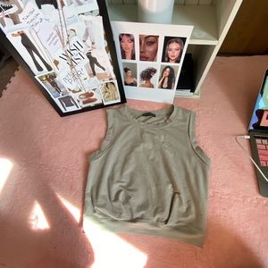 ARRIVE GUIDE Women Sleeveless Crop Top Athletic Shirt Beige Small
